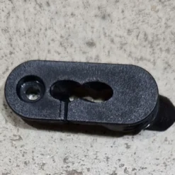 Giant Internal Cable Routing Port Plug (2 Hole 4.2mm/4.2mm)